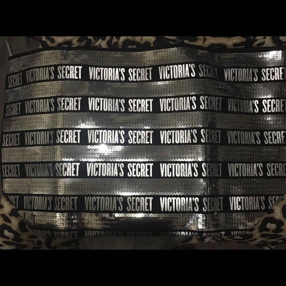 Victoria’s Secret bag brand new tag still on